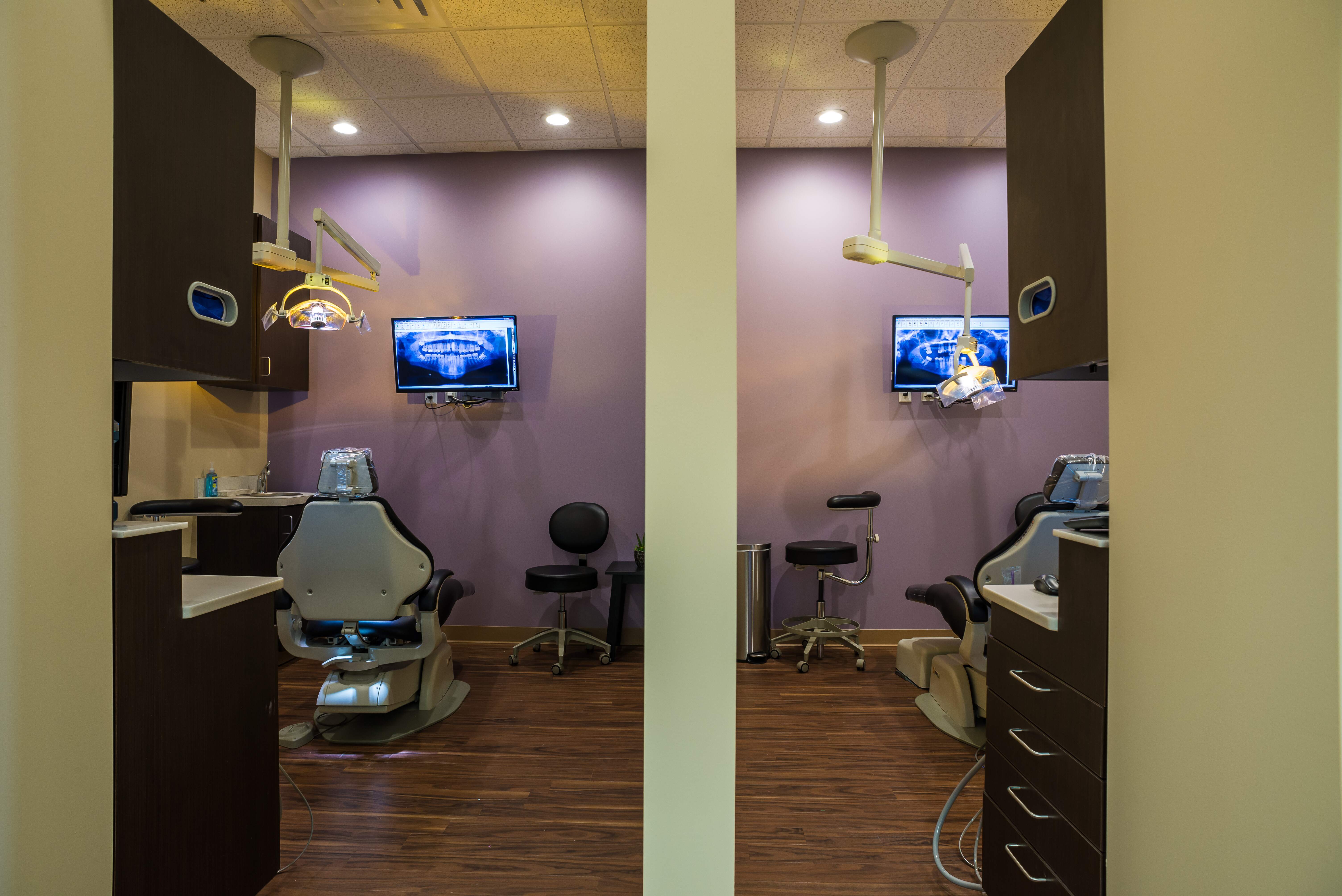 TLN FAMILY &amp; COSMETIC DENTISTRY PEARLAND PARKWAY Black